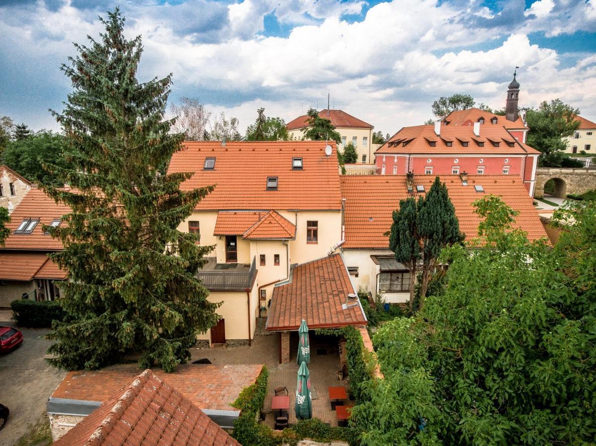 Antonio Residence Škvorec Exteriér fotografie